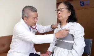 Biến chứng nhiễm trùng phá hỏng van tim nhân tạo của người phụ nữ