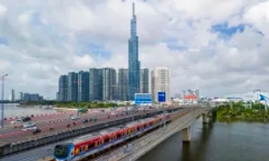Metro phủ sắc mừng 80 năm Quốc khánh